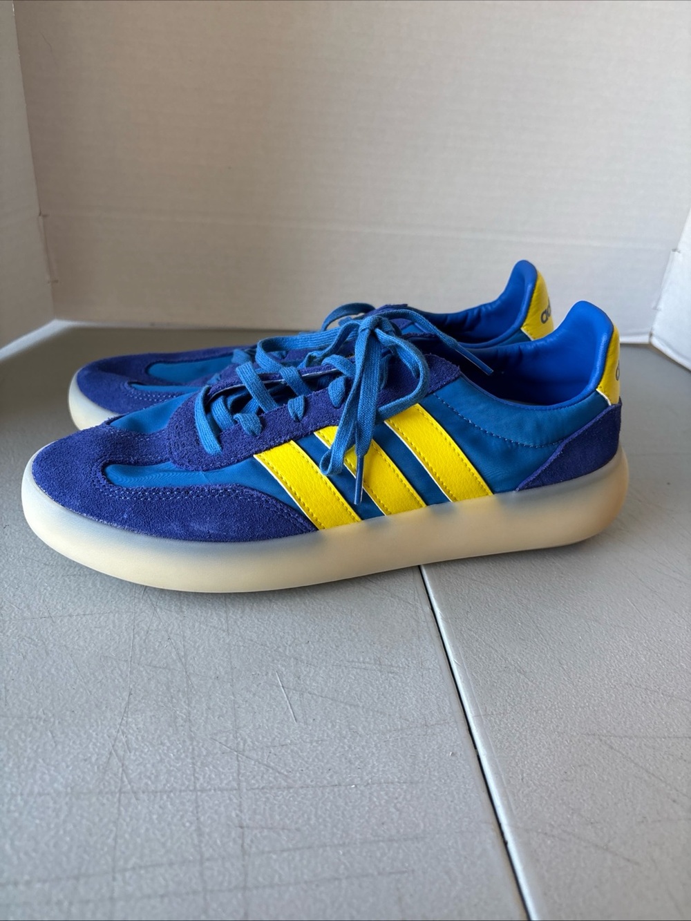 adidas Barreda Decode Men 9 Low Top Lace-Up Sneakers Bright Royal/Yellow JI2319